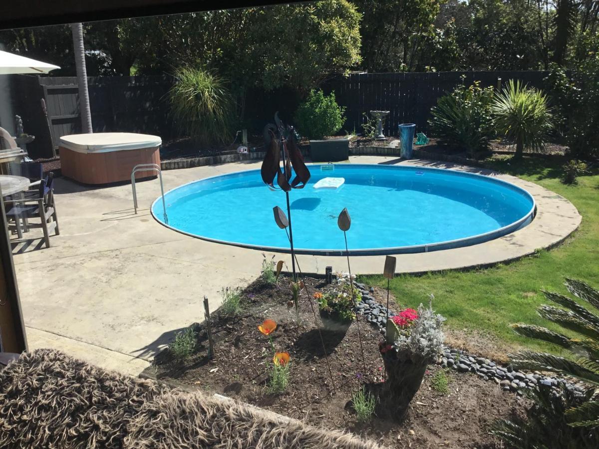 Norfolk Gardens Bed And Breakfast Te Kopuru 外观 照片