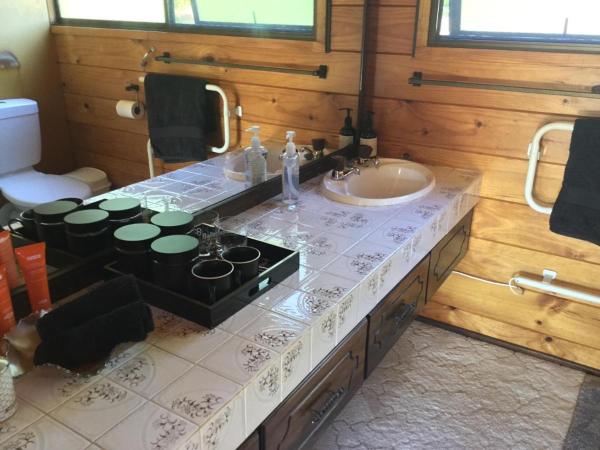 Norfolk Gardens Bed And Breakfast Te Kopuru 外观 照片